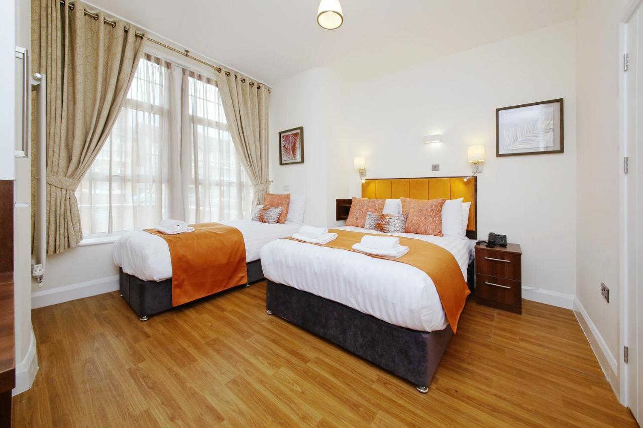 Imperial Guest House Ltd. Гаунслоу Екстер'єр фото